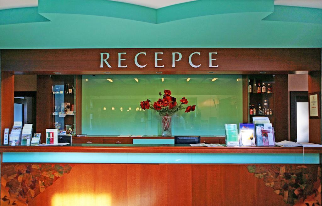 Wellness Hotel Happy Star Гнанице Экстерьер фото