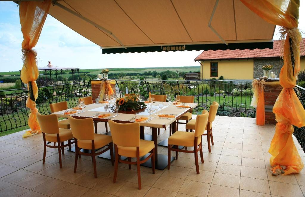Wellness Hotel Happy Star Гнанице Экстерьер фото