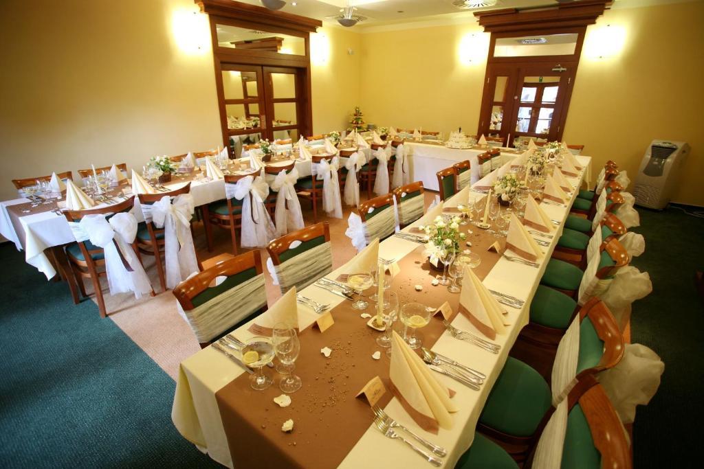 Wellness Hotel Happy Star Гнанице Экстерьер фото