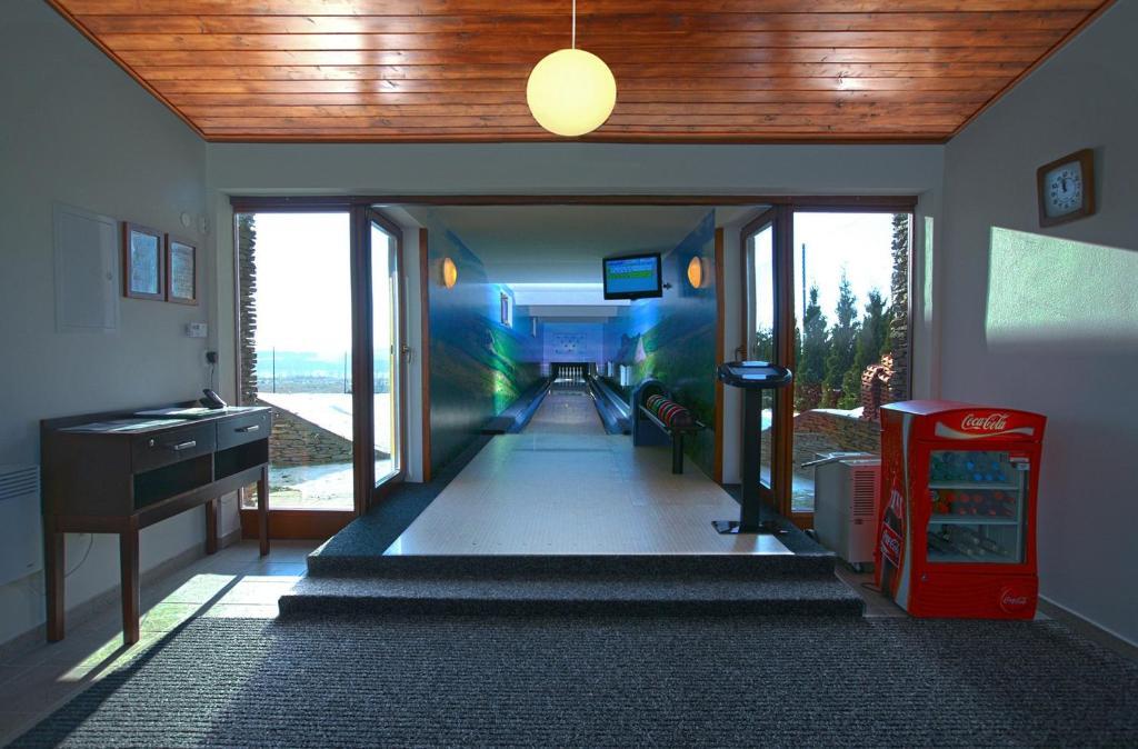 Wellness Hotel Happy Star Гнанице Экстерьер фото
